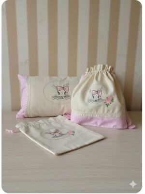 Conjunto cojin +2 bolsas conejita bordada personalizable