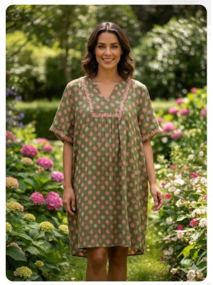 Vestido verde fluido con bolsillos